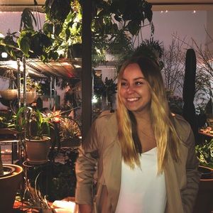 Meet your Posher, Steffany